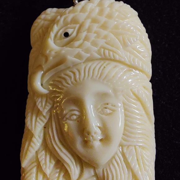 Carved whale bone native goddess princess pendant - Picture 1 of 2
